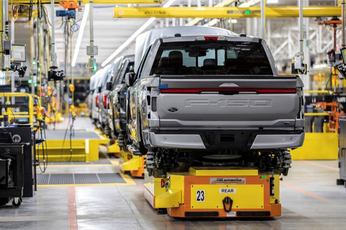 Ford suspend la production du F-150 Lightning, les passionnés s'interrogent sur l'avenir du modèle électrique
