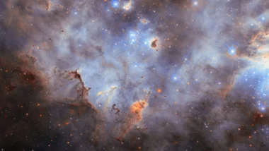 Hubble révèle un amas de nuages mystérieux qui intrigue les astronomes