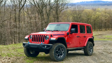 Chrysler rappelle 320 000 Jeep aux États-Unis, l'inquiétude grandit face au risque d'incendie