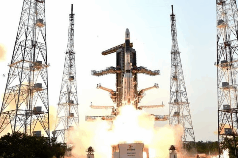 L’Inde frappe un grand coup dans l’espace sa fusée “Bahubali” vient de placer le satellite le plus lourd de son histoire pour renforcer la puissance navale du pays
