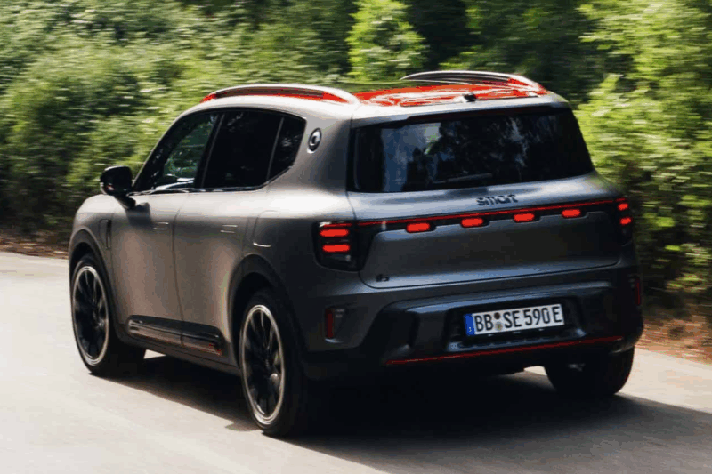 La Smart #5 débarque au Royaume-Uni et suscite déjà la curiosité des automobilistes