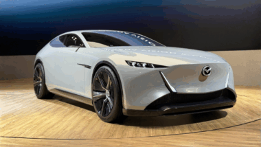 Mazda ose l’impossible un coupé hybride qui purifie l’air, tourne à l’énergie des algues et revendique 503 ch sous le capot