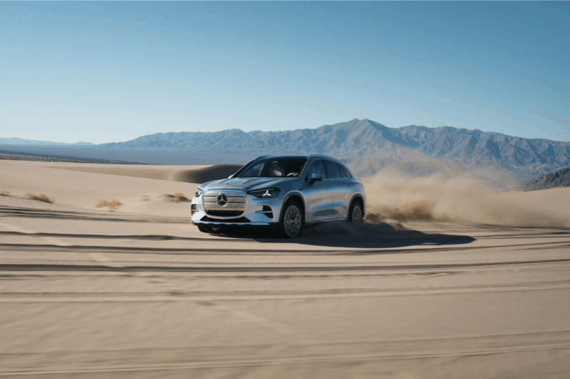 Mercedes repousse les limites le GLC EQ Technology grimpe les dunes du Mojave avec la grâce d’un SUV de luxe et la puissance d’un tout-terrain pur sang