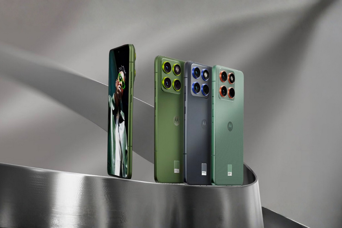 Plus fin qu’un stylo et plus endurant qu’un iPhone le nouveau Motorola Edge 70 impressionne avec 50 heures d’autonomie et un look d’avion de chasse